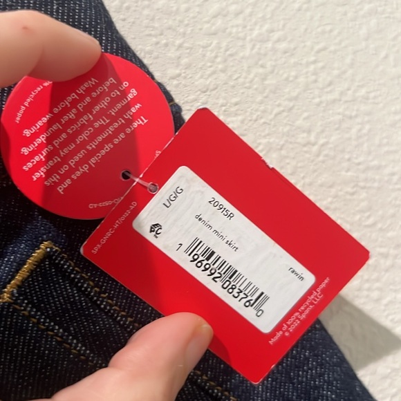 NWT Spanx Skort. Size L denim - Picture 2 of 5